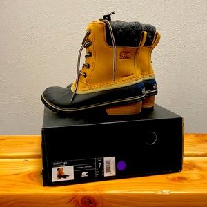 Sorel slimpack lace two boots